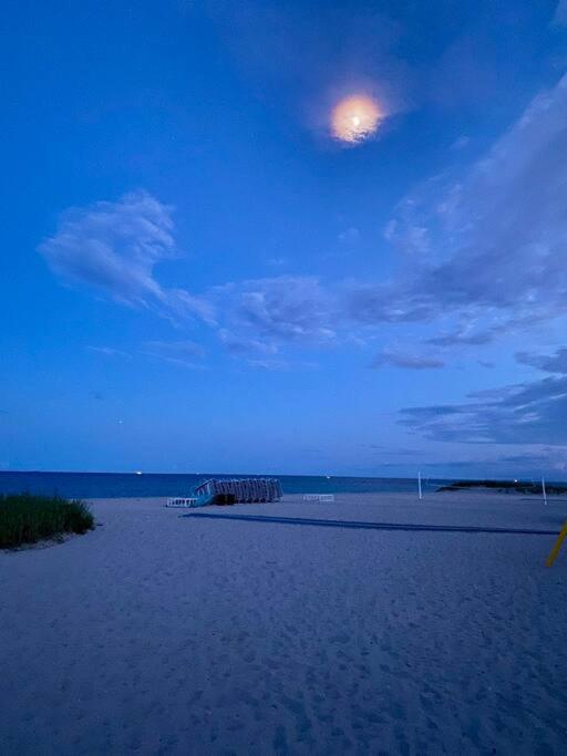Across The Ocean Few Steps To Beach Contemporary Three Bedroom Townhouse Pompano Beach Bagian luar foto