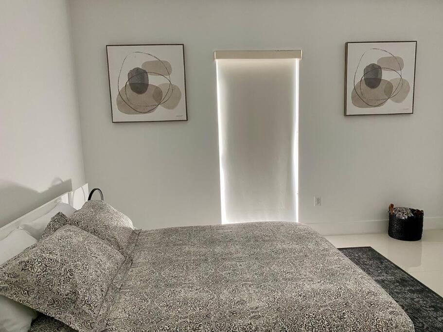 Across The Ocean Few Steps To Beach Contemporary Three Bedroom Townhouse Pompano Beach Bagian luar foto