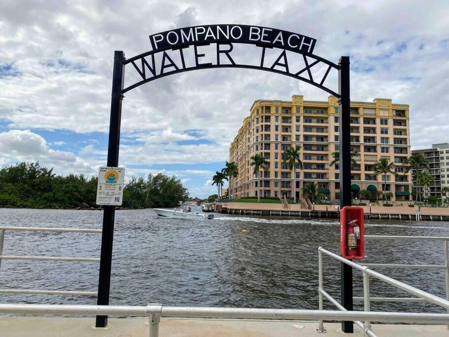 Across The Ocean Few Steps To Beach Contemporary Three Bedroom Townhouse Pompano Beach Bagian luar foto