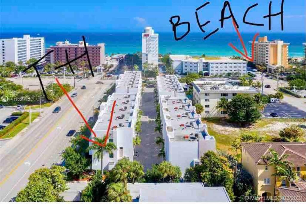 Across The Ocean Few Steps To Beach Contemporary Three Bedroom Townhouse Pompano Beach Bagian luar foto